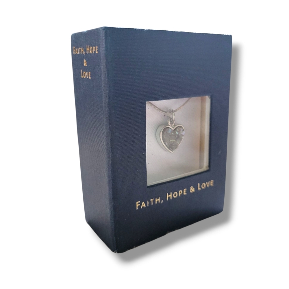 Gigi In Style | NWOT Silver Tone Dual-Sided Heart Pendant Necklace
